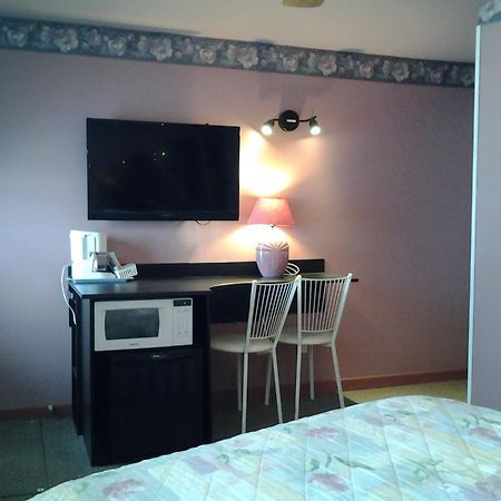Motel Normandie Louiseville Kamer foto