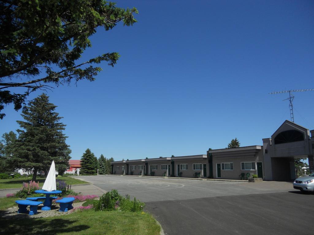Motel Normandie Louiseville Buitenkant foto