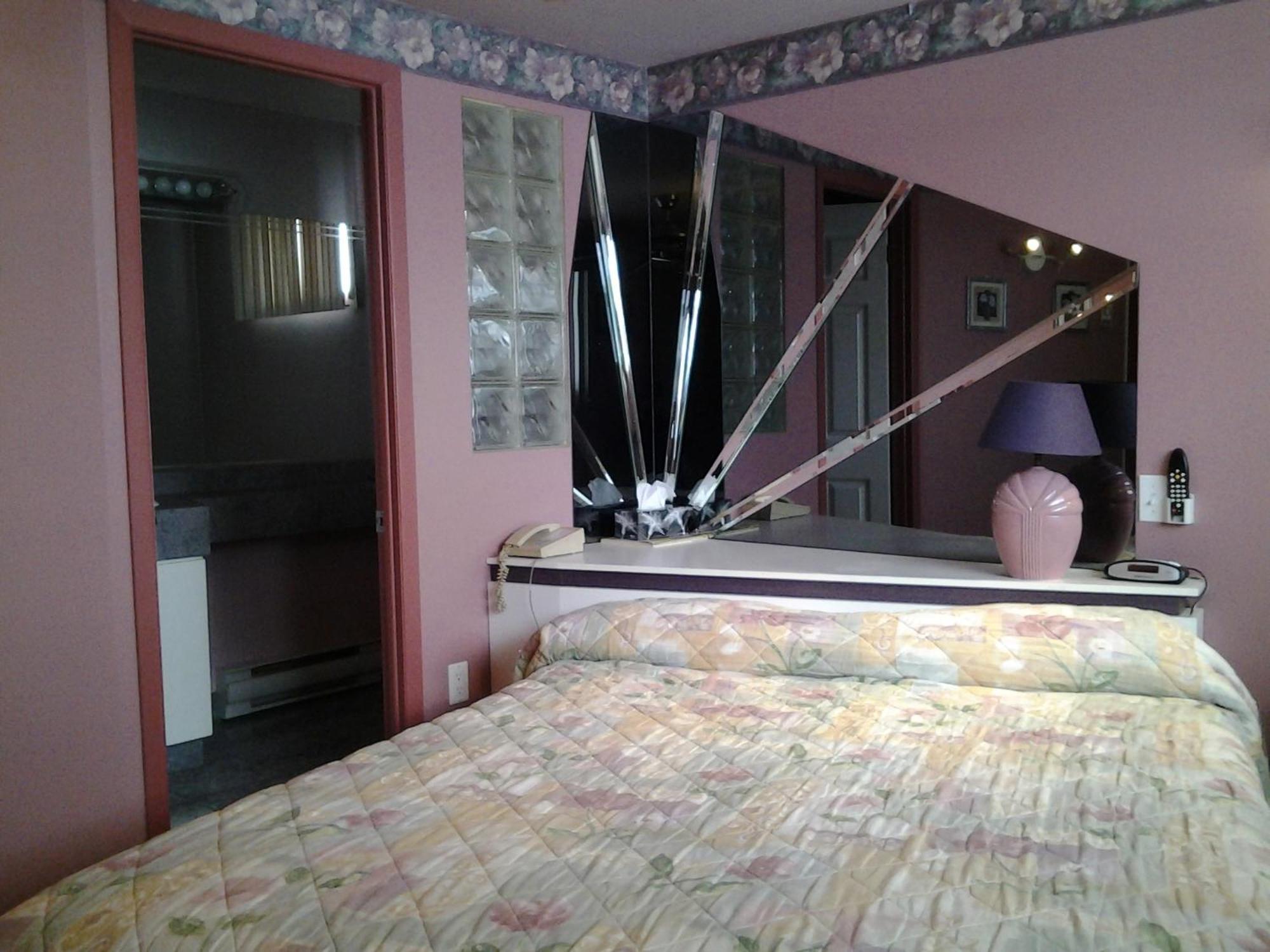 Motel Normandie Louiseville Kamer foto