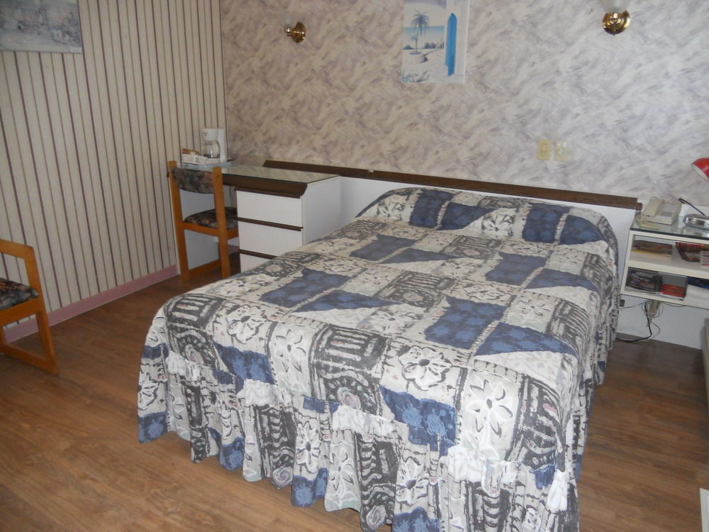 Motel Normandie Louiseville Buitenkant foto