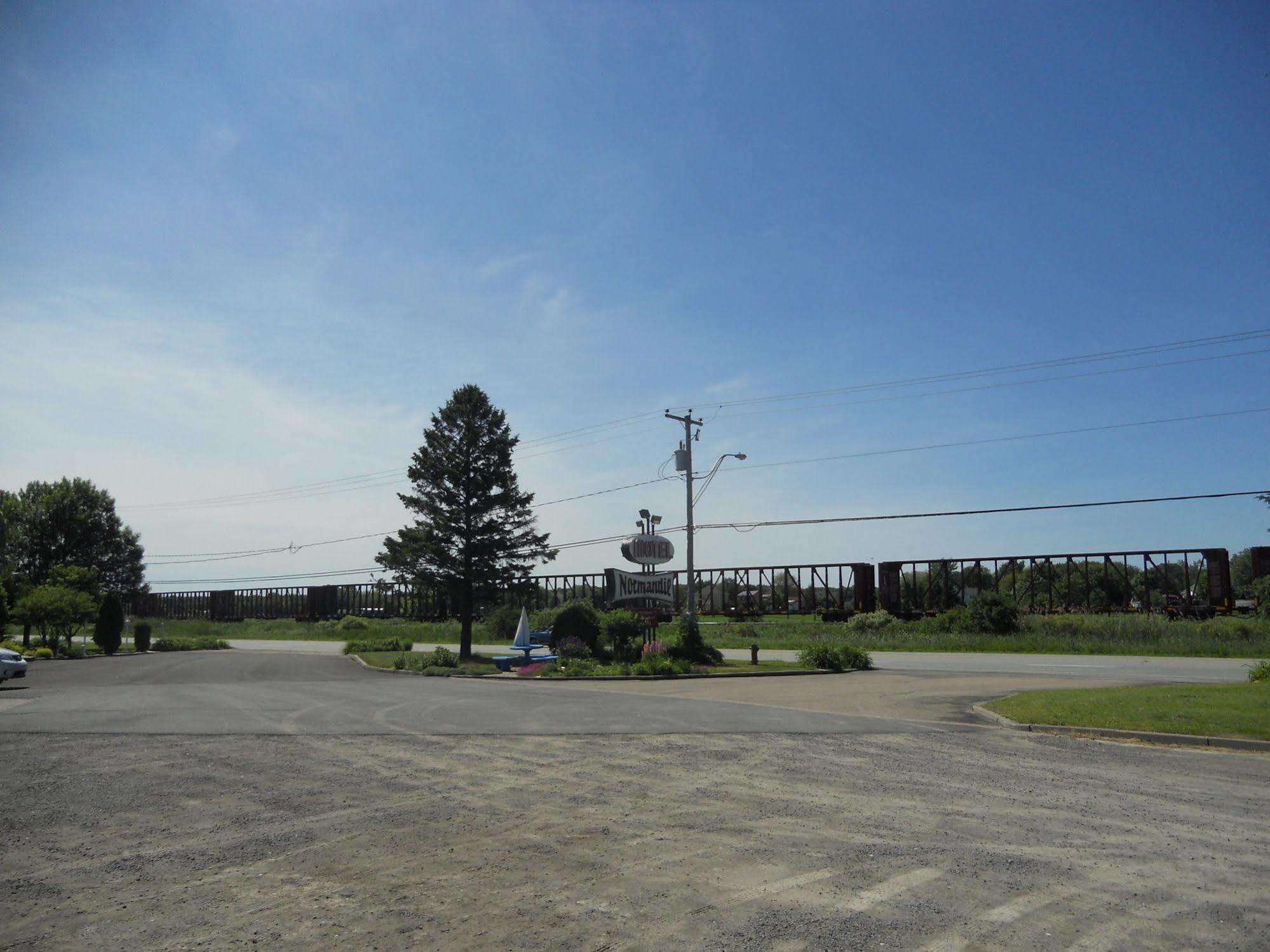 Motel Normandie Louiseville Buitenkant foto